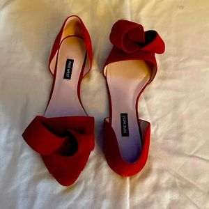 Beautiful red flat bow shoes